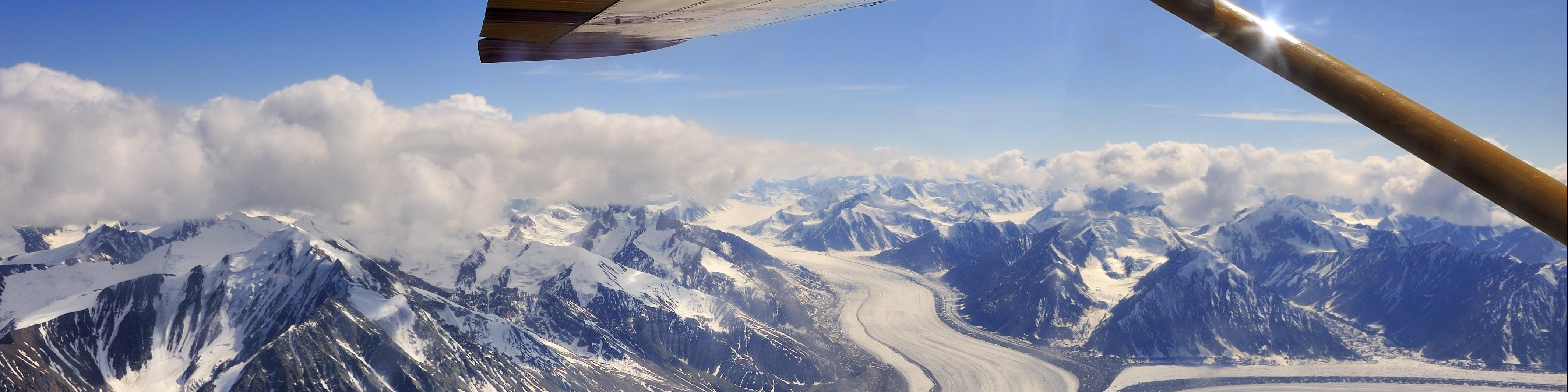 Glacier flightseeing